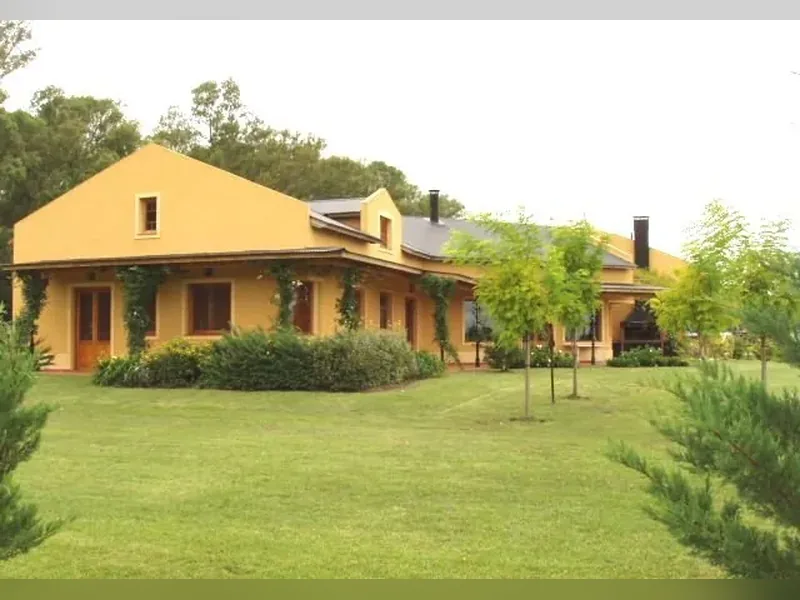 CASA EL ABRAZO CAMPOS DE ROCA