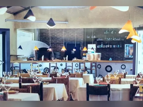 PIZZA SHEFA EN HEBRAICA